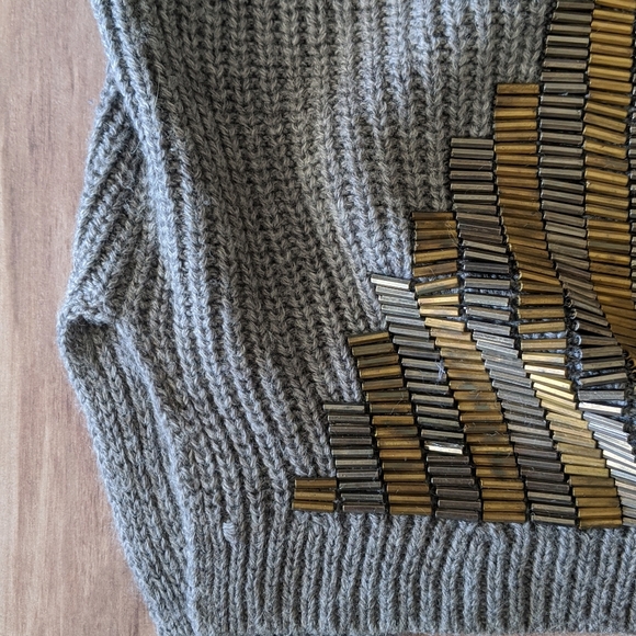 Leith Sleeveless Gray Beaded Sweater Vest Size Small - Picture 2 of 6